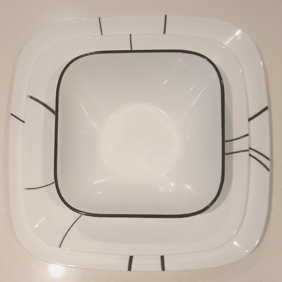 SOLD Corelle Tableware Dinner Plates x4 - Picture 2 of 2